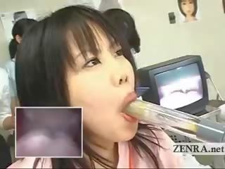Japão milf expert usos dildo com câmera para oral exame